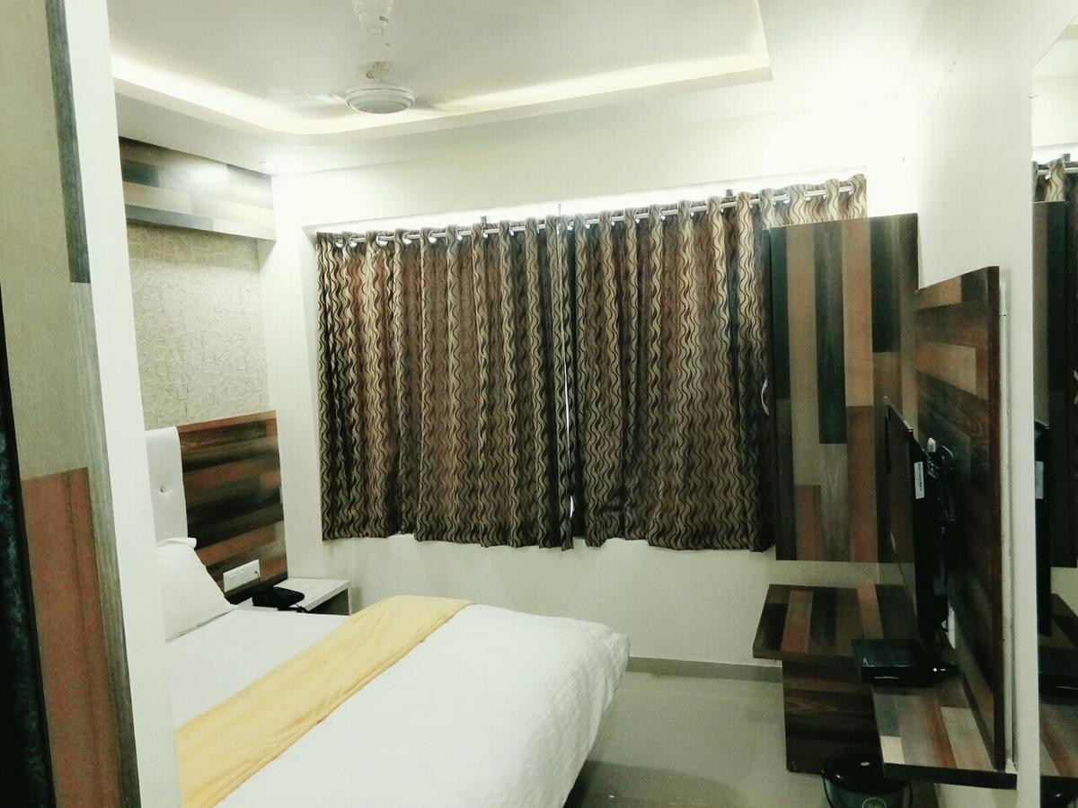 Hotel Sun Shine Ahmedabad Exterior foto