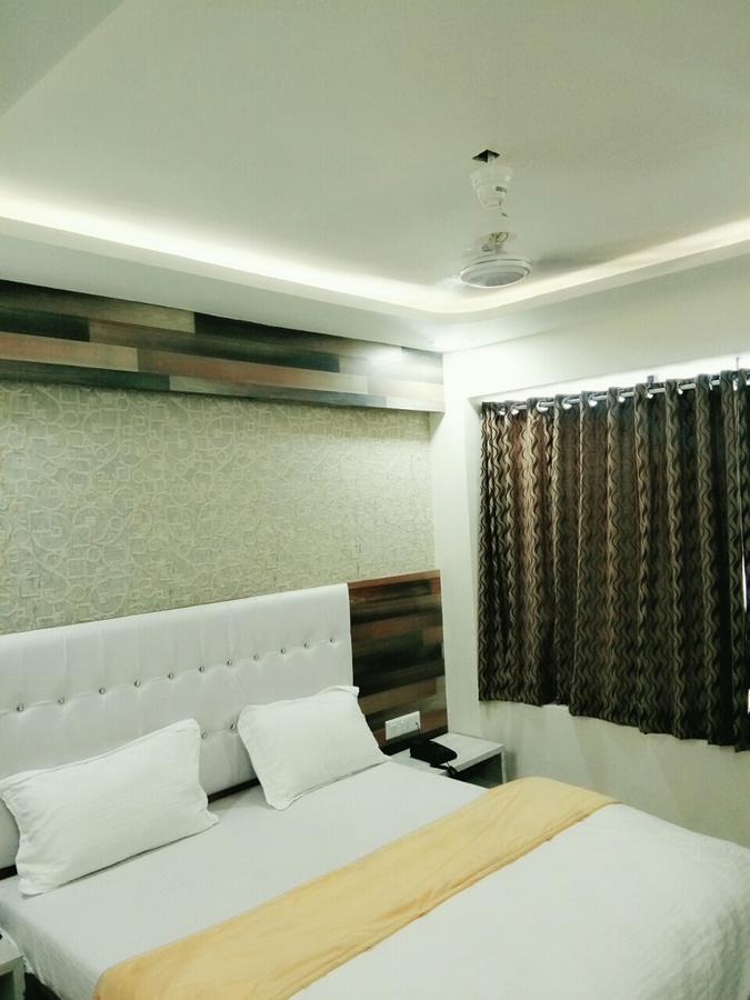 Hotel Sun Shine Ahmedabad Exterior foto