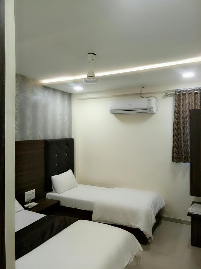 Hotel Sun Shine Ahmedabad Exterior foto